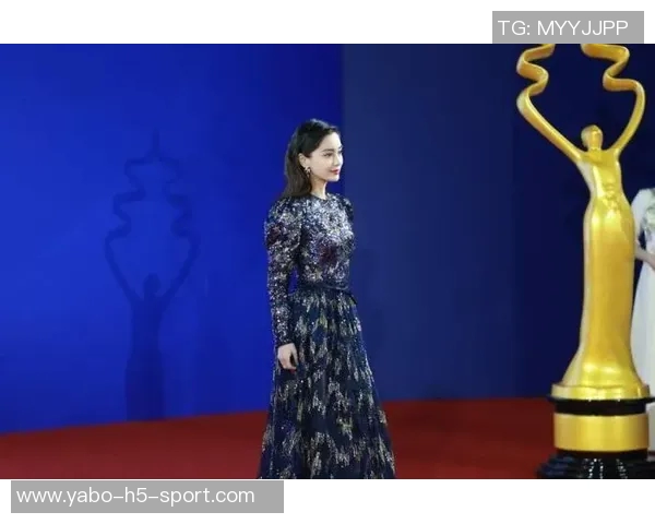 环球奖颁奖典礼盛况空前众星云集金色奖杯闪耀全场