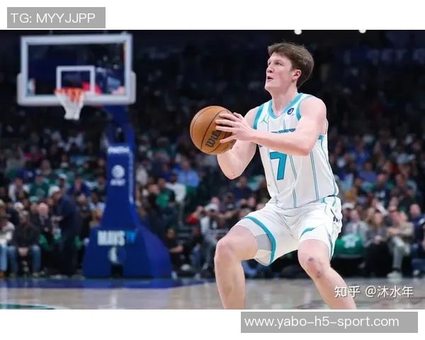 克尼佩尔半场表现抢眼6中2贡献5分4助攻正负值高达11 克尼佩尔半场表现抢眼6中2贡献5分4助攻正负值高达11